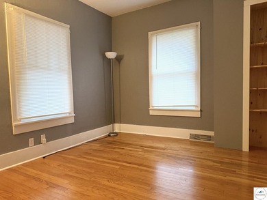 This Large 5 bedroom, 3 bath home combines comfort and - photo 15