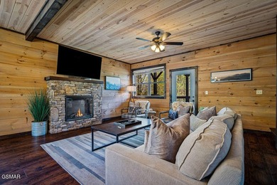 TOTAL SMOKY MOUNTAIN EXPERIENCE! Pine Top Escape is a stunning - photo 18