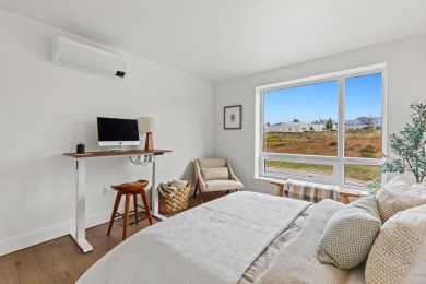 Overlooking Munjoy Hill's Fields aEUR* Contemporary Unit at 218