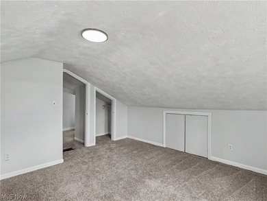 Beautifully renovated Cape Cod in Euclid offering the perfect - photo 20