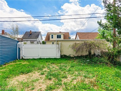 Beautifully renovated Cape Cod in Euclid offering the perfect - photo 26
