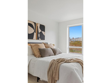 Overlooking Munjoy Hill's Fields aEUR* Contemporary Unit at 218