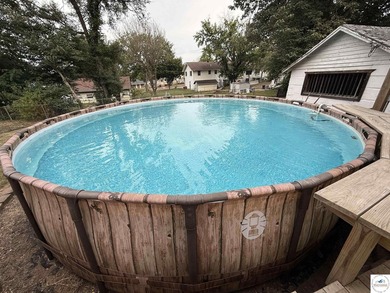 This Large 5 bedroom, 3 bath home combines comfort and - photo 28