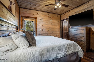 TOTAL SMOKY MOUNTAIN EXPERIENCE! Pine Top Escape is a stunning - photo 37