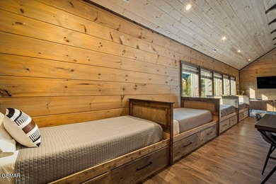 TOTAL SMOKY MOUNTAIN EXPERIENCE! Pine Top Escape is a stunning - photo 51