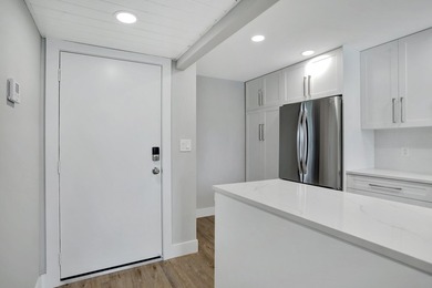 FULLY REIMAGINED 2-bed, 2-bath condo in the best location of - photo 3
