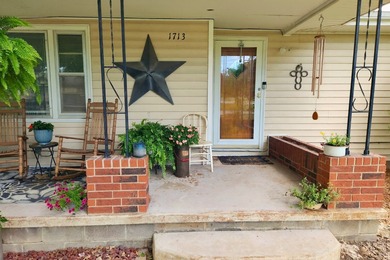 (private lake, pond, creek) Home For Sale in Chanute Kansas