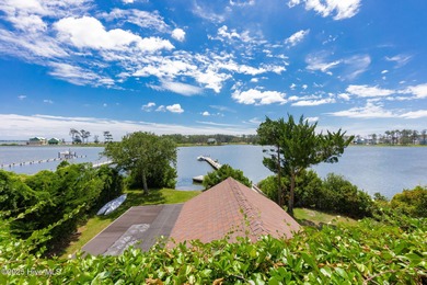 A rare opportunity to own a distinguished waterfront estate on - photo 33