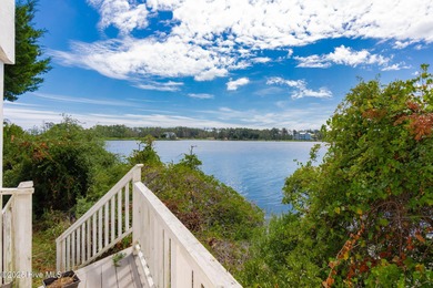 A rare opportunity to own a distinguished waterfront estate on - photo 34
