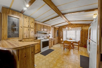 Whether you're searching for a weekend lake camp or a full-time - photo 5