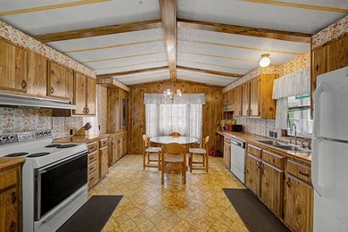 Whether you're searching for a weekend lake camp or a full-time - photo 6