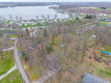 Highly sought after Eagles Addition that borders Witmer Lake and - photo 1