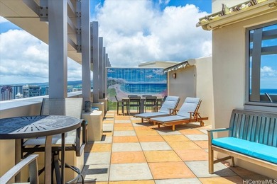 Jewel in the Sky! Modern, luxurious penthouse living with - photo 7