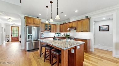 Wake up each morning to wide-open water views and spend your - photo 9