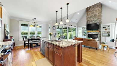 Wake up each morning to wide-open water views and spend your - photo 10