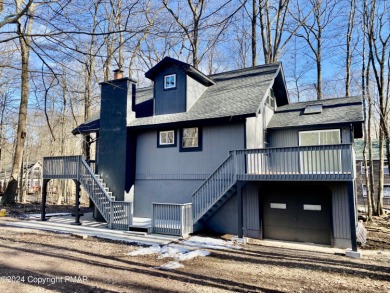 Pines Lake Home For Sale in Pocono Lake Pennsylvania