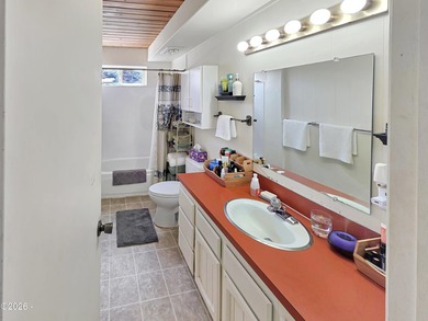 Experience the ultimate coastal lifestyle in this three-story - photo 16