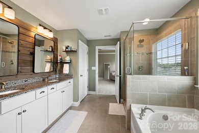 Move-in ready Lake Norman lifestyle home. 5 bed, 4 bath, 2,945 - photo 28