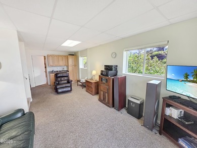 Experience the ultimate coastal lifestyle in this three-story - photo 35