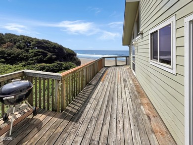 Experience the ultimate coastal lifestyle in this three-story - photo 41