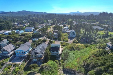 Experience the ultimate coastal lifestyle in this three-story - photo 50