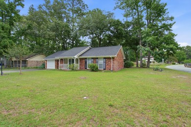 Take a look at this Beautiful 3-bed, 2-bath home with 1,186 sqft - photo 2