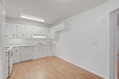 Take a look at this Beautiful 3-bed, 2-bath home with 1,186 sqft - photo 7