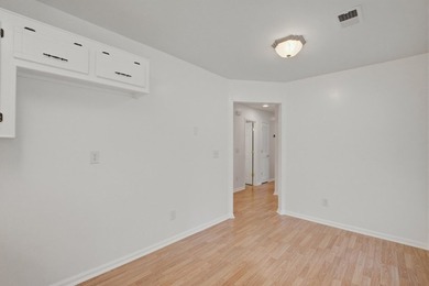 Take a look at this Beautiful 3-bed, 2-bath home with 1,186 sqft - photo 9