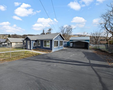 Upper Klamath Lake Home For Sale in Klamath Falls Oregon