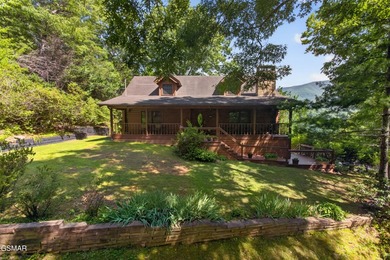 Experience breathtaking mountain views from this lovingly - photo 3