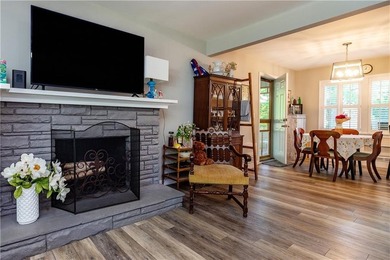 Unique Greenwood proper L shaped ranch with 100 percent interior - photo 10