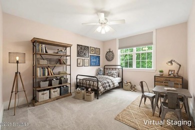 Welcome to this beautifully maintained 5-bedroom, 3.5-bath home - photo 17