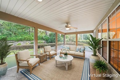 Welcome to this beautifully maintained 5-bedroom, 3.5-bath home - photo 19