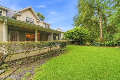 Welcome to this beautifully maintained 5-bedroom, 3.5-bath home - photo 23