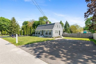 Welcome to this beautifully maintained 4-bedroom, 1.5-bath home - photo 4