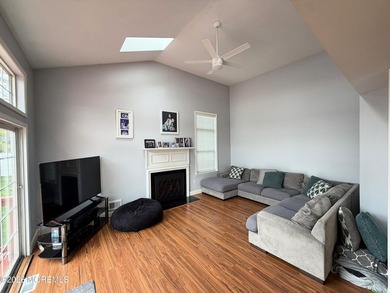BACK ON THE MARKET- This 4-bedroom, 2.5 bath Center hall - photo 7