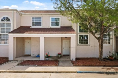 Lake Townhome/Townhouse For Sale in Kissimmee, Florida