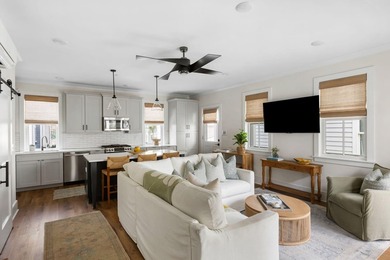 Welcome to 18 Iron Forge Alley, a beautifully designed luxury - photo 4
