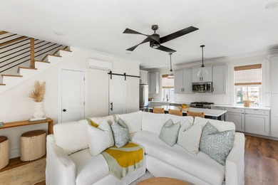 Welcome to 18 Iron Forge Alley, a beautifully designed luxury - photo 7