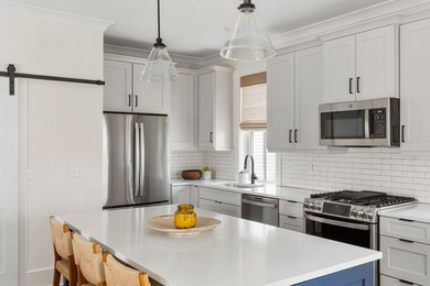 Welcome to 18 Iron Forge Alley, a beautifully designed luxury - photo 10
