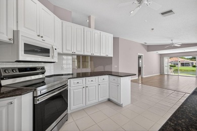 Light and bright 2BR/2BA/1CG home in desirable Palm City. This 1 - photo 13