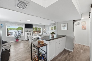 Completely renovated and move-in ready, this charming 2-bedroom - photo 13