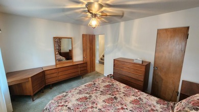 LAKEFRONT in downtown Hobart! This adorable classic brick home - photo 15