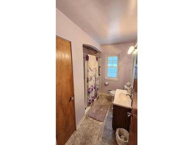 LAKEFRONT in downtown Hobart! This adorable classic brick home - photo 16