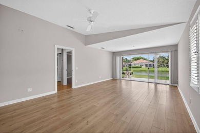 Light and bright 2BR/2BA/1CG home in desirable Palm City. This 1 - photo 18