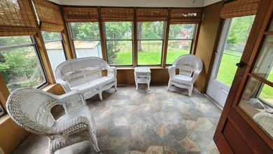 LAKEFRONT in downtown Hobart! This adorable classic brick home - photo 20