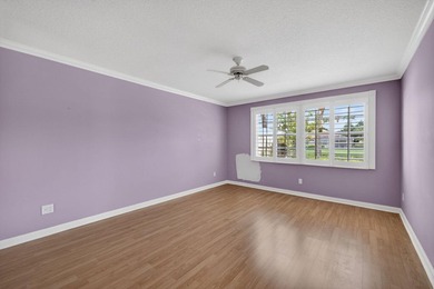 Light and bright 2BR/2BA/1CG home in desirable Palm City. This 1 - photo 20