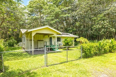 Welcome to this charming 3 bedroom, 2 bath home featuring custom - photo 22