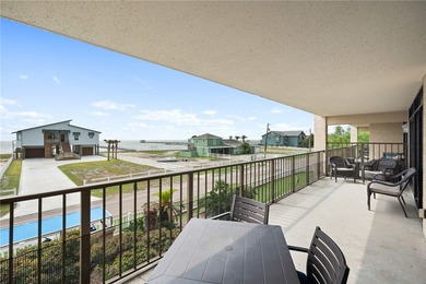 Welcome to your light, bright coastal escape on the shores of - photo 23