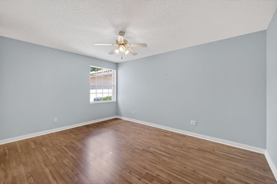 Light and bright 2BR/2BA/1CG home in desirable Palm City. This 1 - photo 23